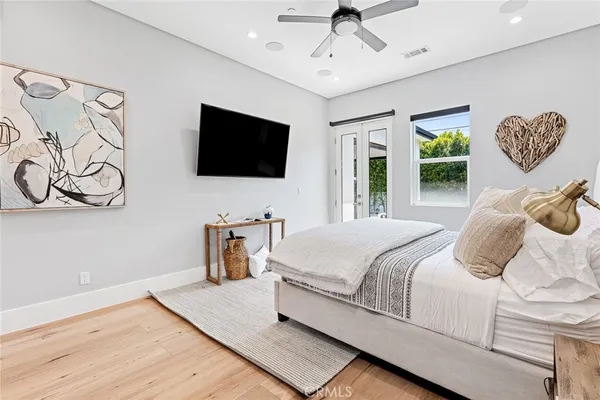 $12,950 | 12606 Emelita Street, Valley Village, CA 91607