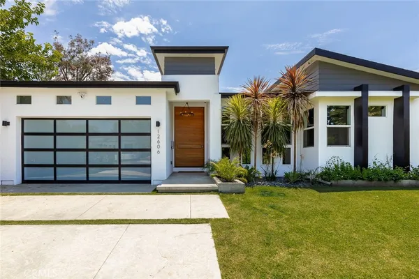 $12,950 | 12606 Emelita Street, Valley Village, CA 91607