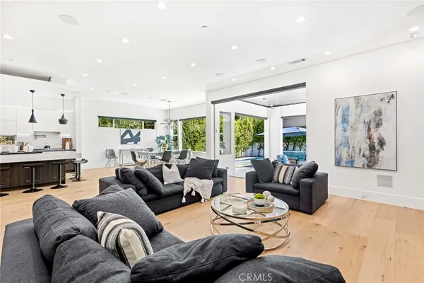 $12,950 | 12606 Emelita Street, Valley Village, CA 91607