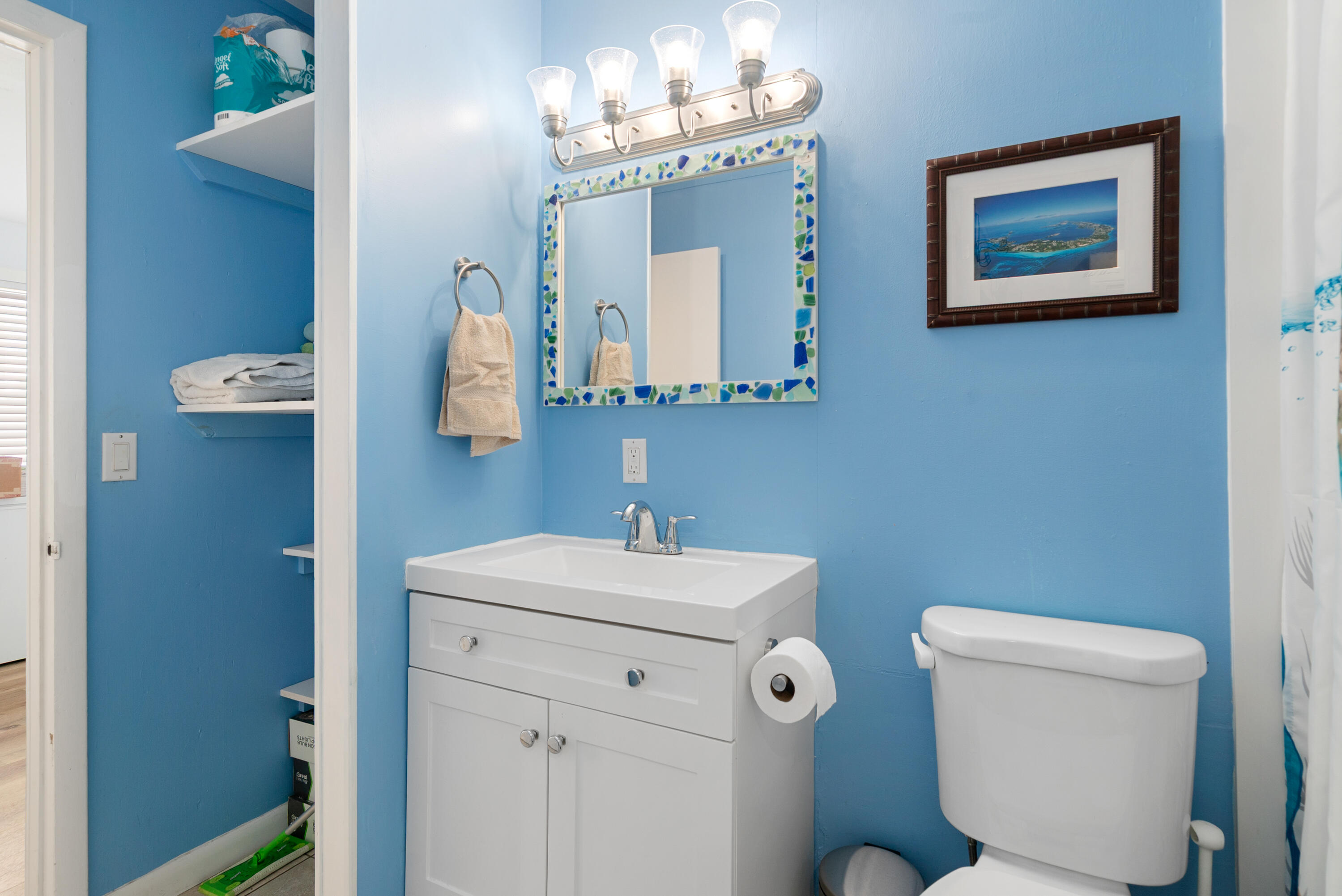 4 Tina Place Key Largo, FL 33037 - Photo 12 of 30 Full bath
