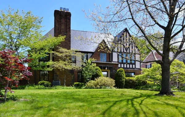 $650,000 | 3159 Van Aken Boulevard, Shaker Heights, OH 44120