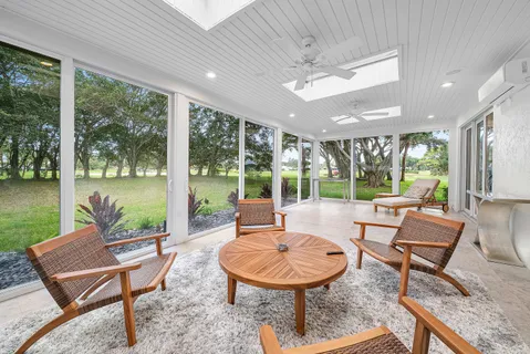 $925,000 | 24 Oaks Lane, Boynton Beach, FL 33436