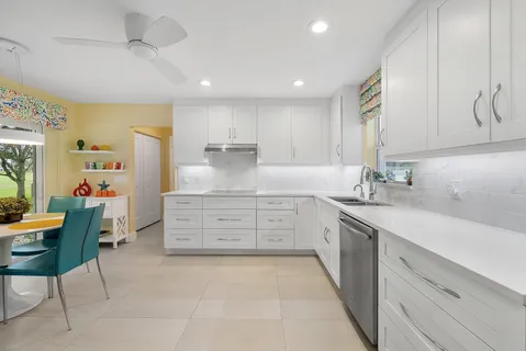 $925,000 | 24 Oaks Lane, Boynton Beach, FL 33436