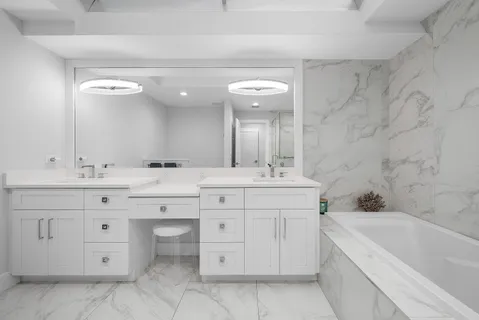 $925,000 | 24 Oaks Lane, Boynton Beach, FL 33436