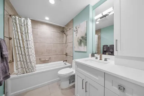 $925,000 | 24 Oaks Lane, Boynton Beach, FL 33436