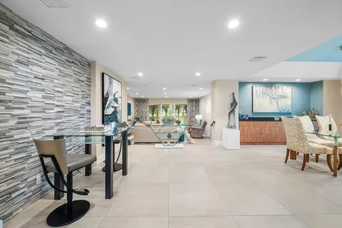 $925,000 | 24 Oaks Lane, Boynton Beach, FL 33436