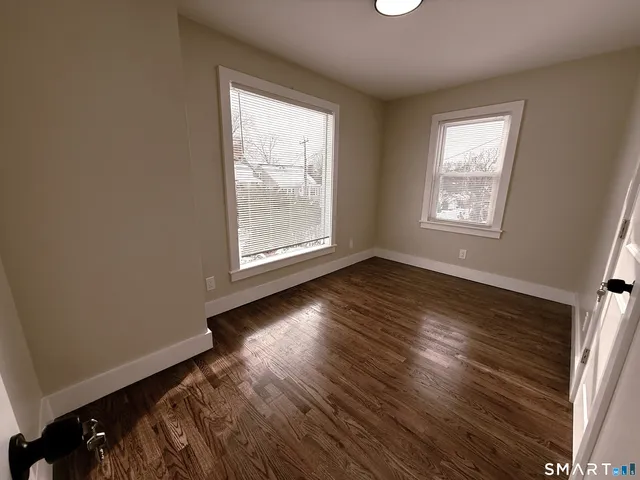 $3,000 | 260 Robin Street, Bridgeport, CT 06604