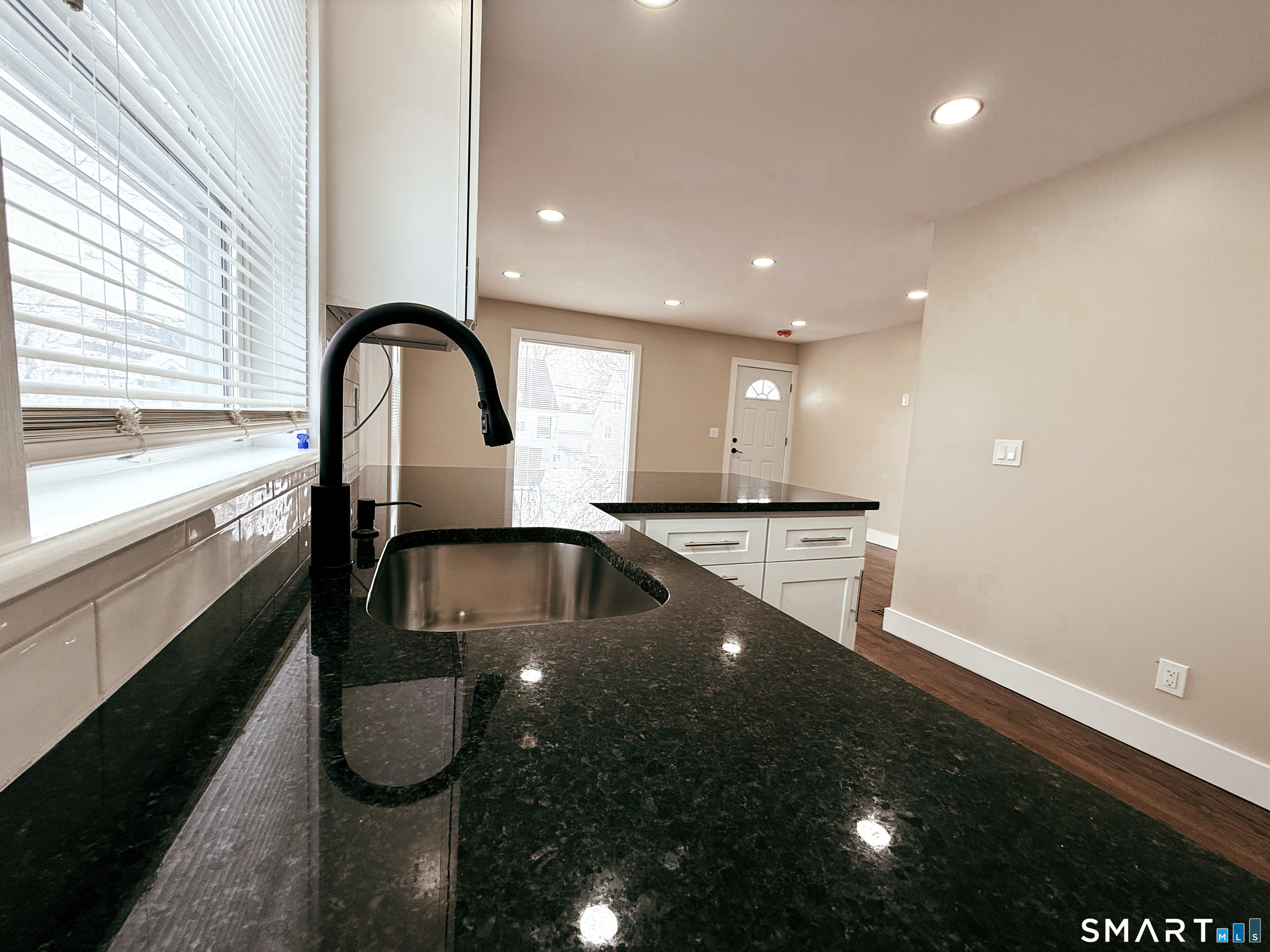 260 Robin Street Bridgeport, CT 06604 - Photo 3 of 15