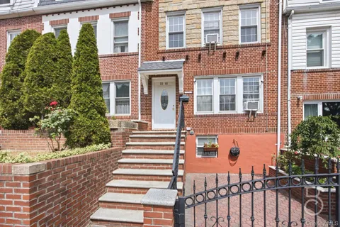 $1,499,000 | 20-46 33rd Street | Astoria