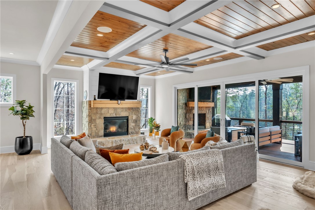 580 Old Chapman Bridge Road Salem, SC 29676 - Photo 4 of 50