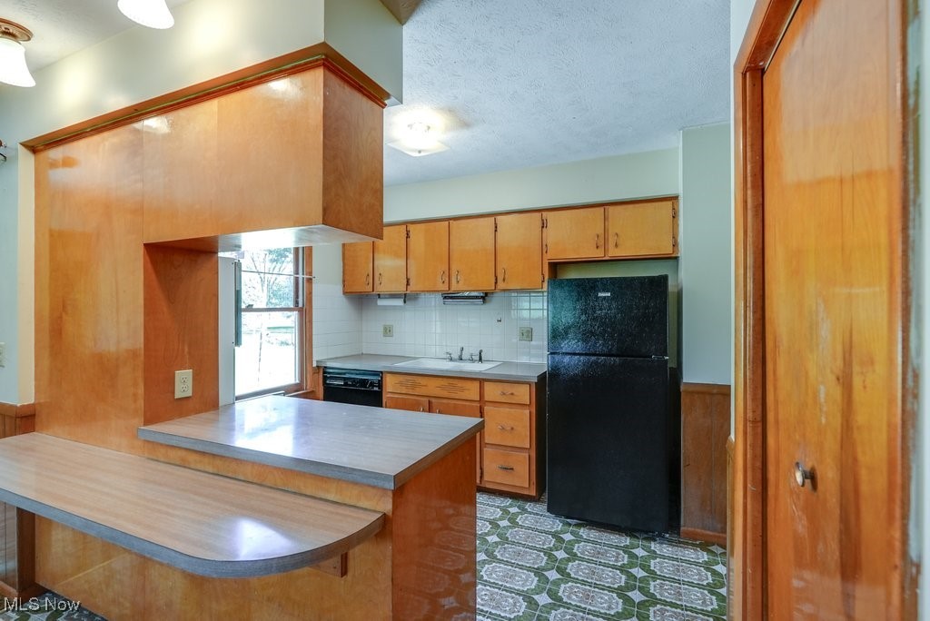 5873 Renninger Road Akron, OH 44319 - Photo 11 of 32 Gallery Image 11