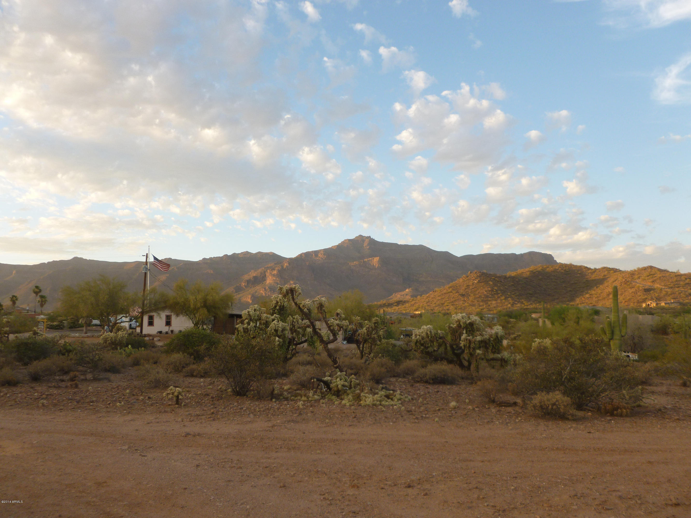 5745 South Kings Ranch Road, Unit 142 Gold Canyon, AZ 85118 - Photo 6 of 9 P1010827