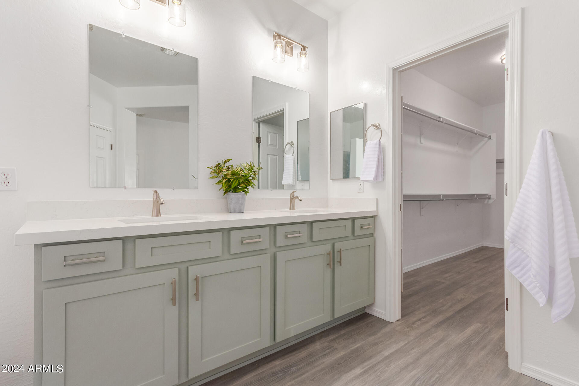 15411 West Redfield Road Surprise, AZ 85379 - Photo 36 of 60 33 - Redfield