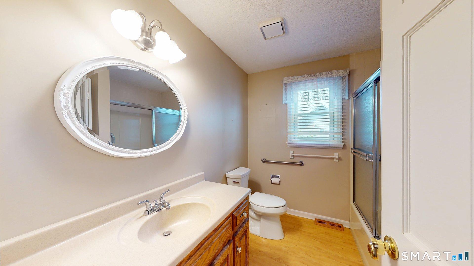 96 Oldefield Farms Road, Unit 96 Enfield, CT 06082 - Photo 11 of 40