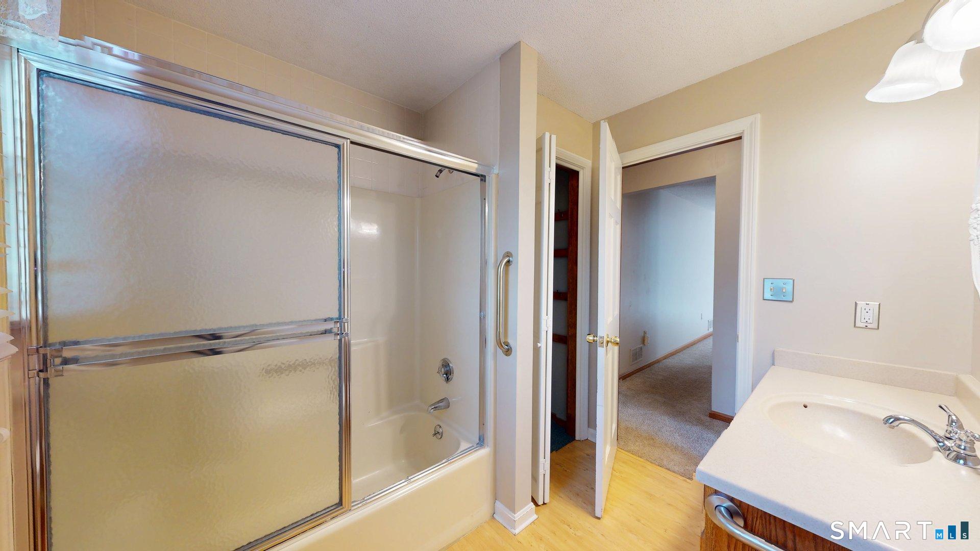 96 Oldefield Farms Road, Unit 96 Enfield, CT 06082 - Photo 12 of 40