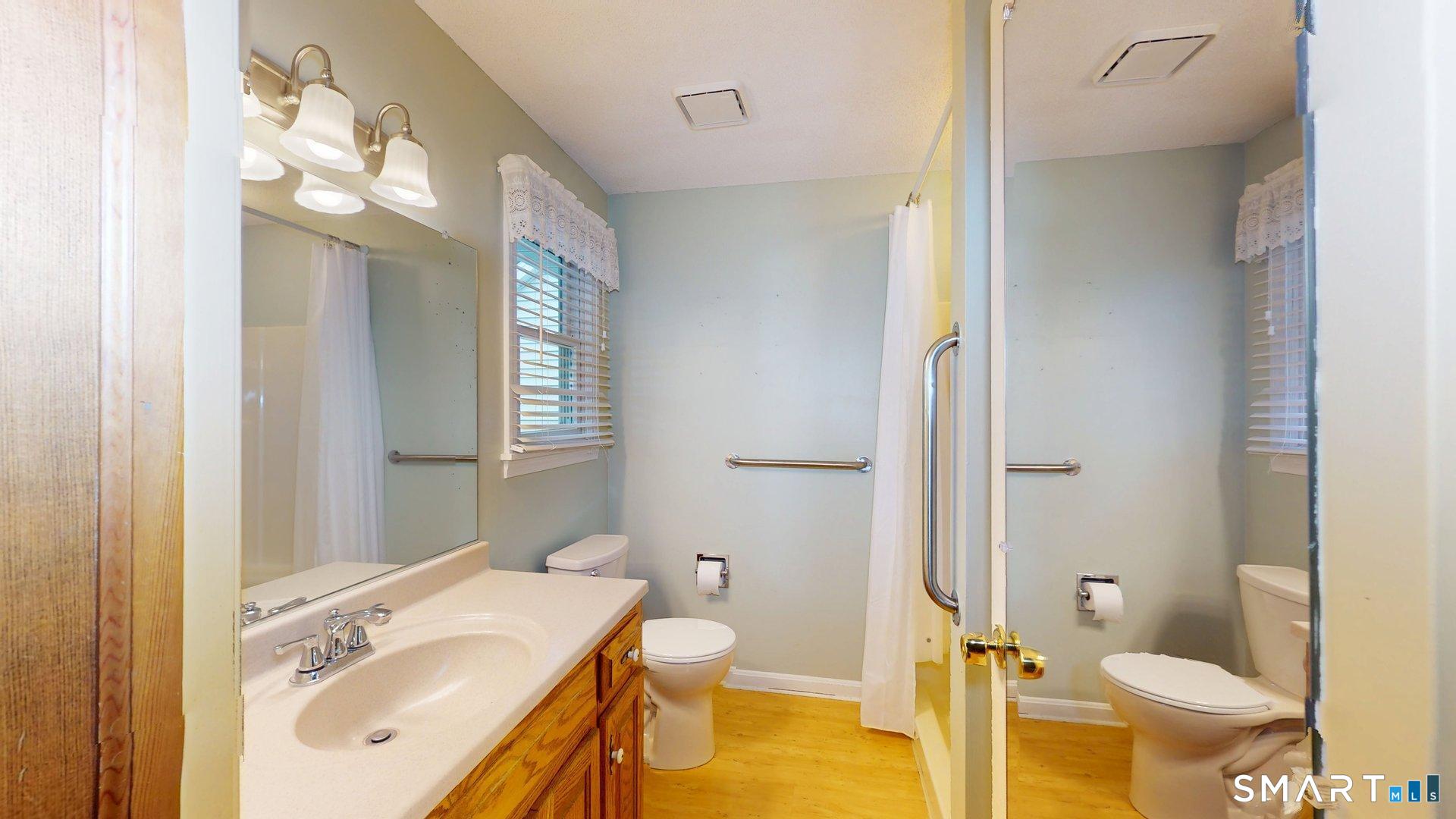 96 Oldefield Farms Road, Unit 96 Enfield, CT 06082 - Photo 16 of 40