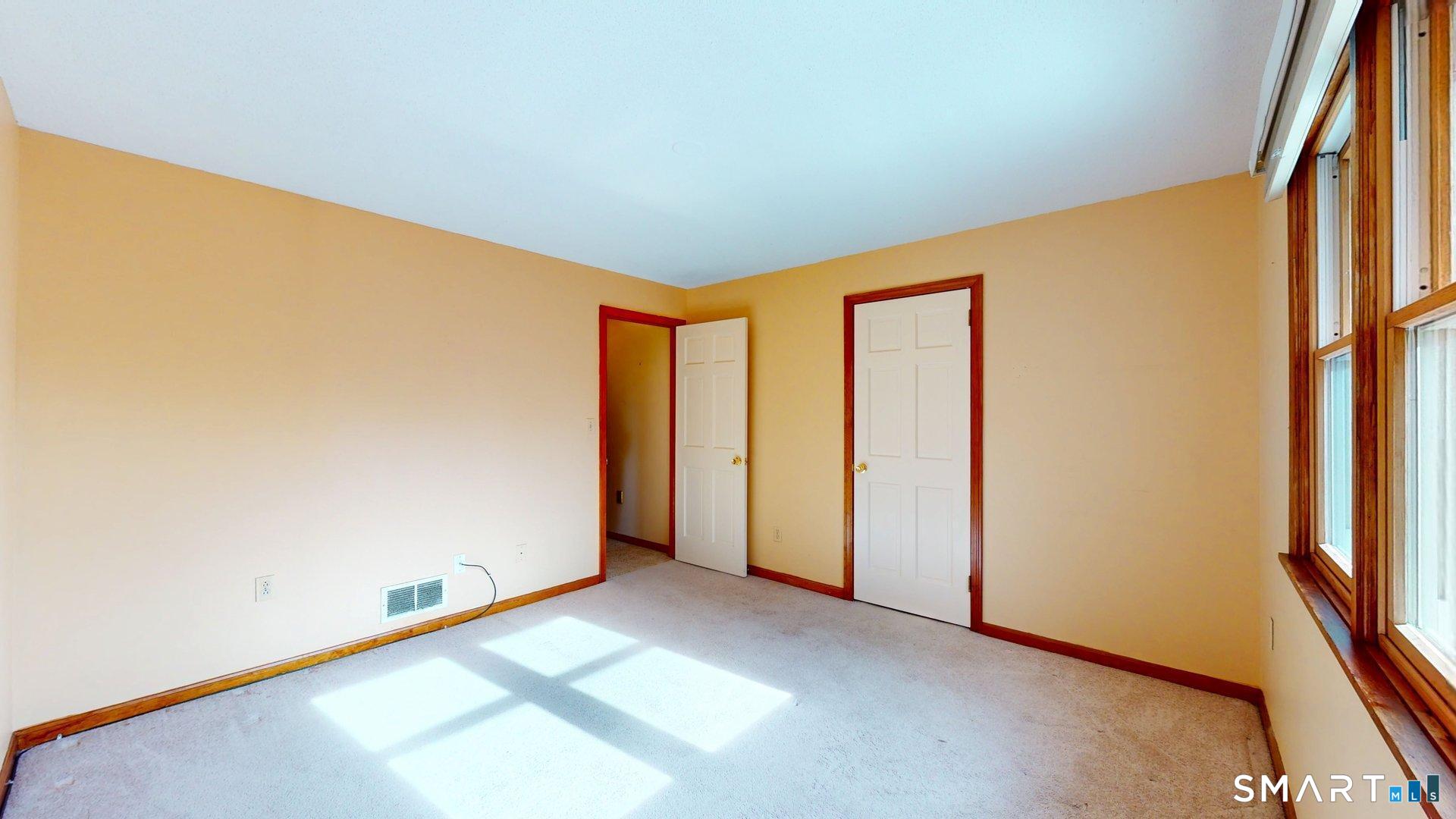 96 Oldefield Farms Road, Unit 96 Enfield, CT 06082 - Photo 21 of 40