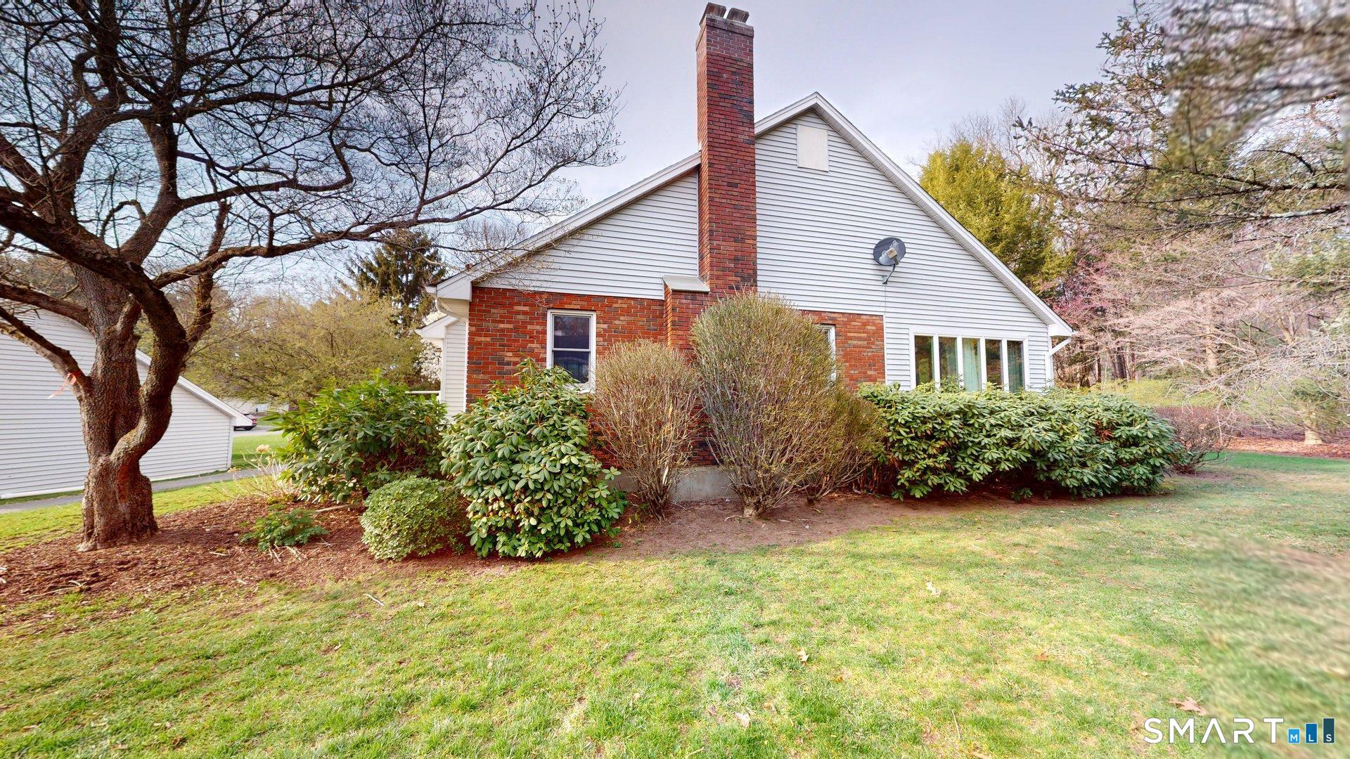 96 Oldefield Farms Road, Unit 96 Enfield, CT 06082 - Photo 29 of 40