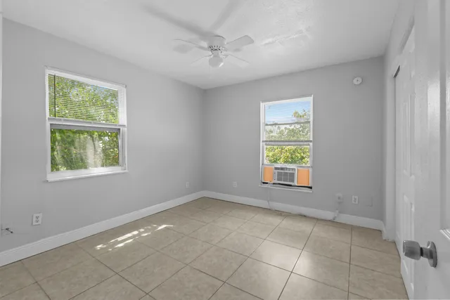 $1,700 | 3721 Henry Avenue, Unit A (UPPER), West Palm Beach, FL 33405