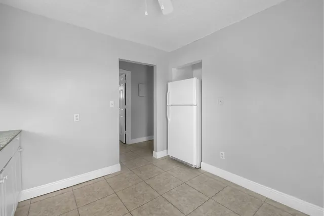 $1,700 | 3721 Henry Avenue, Unit A (UPPER), West Palm Beach, FL 33405