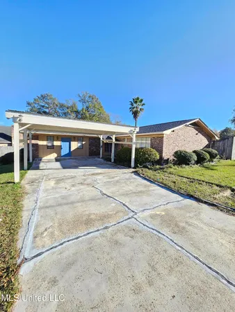 $1,940 | 302 Weathersby Road, Hattiesburg, MS 39402