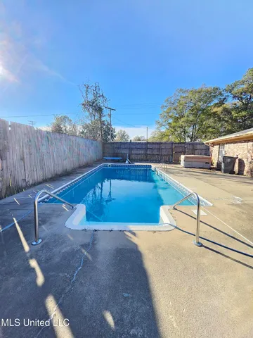 $1,900 | 302 Weathersby Road, Hattiesburg, MS 39402