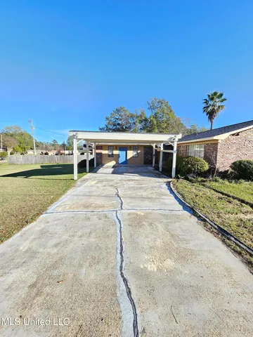 $1,900 | 302 Weathersby Road, Hattiesburg, MS 39402