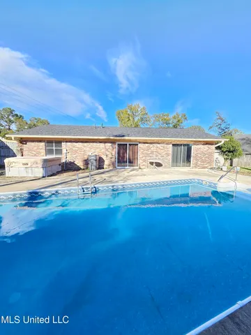 $1,900 | 302 Weathersby Road, Hattiesburg, MS 39402