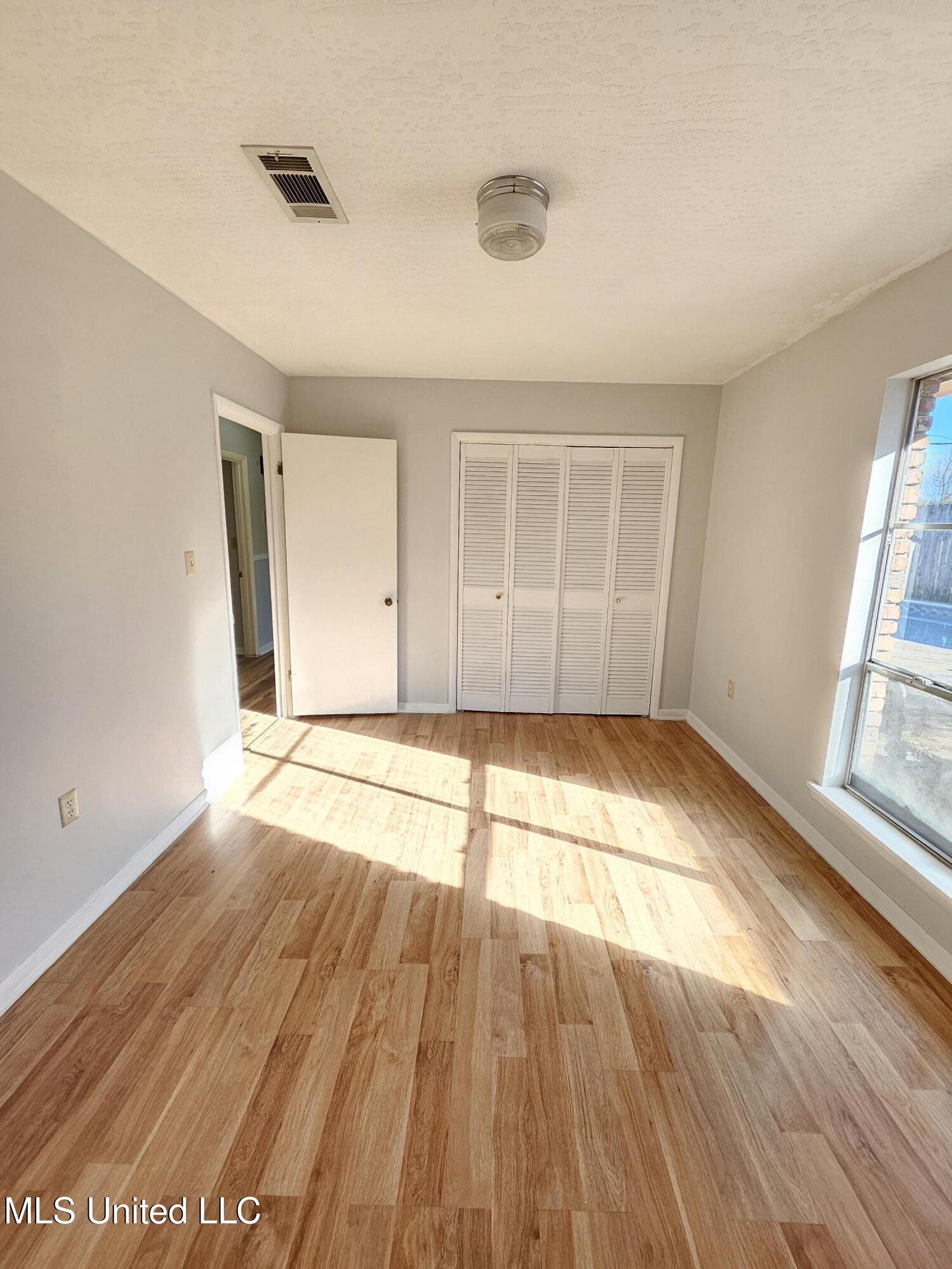 302 Weathersby Road Hattiesburg, MS 39402 - Photo 9 of 22 15301