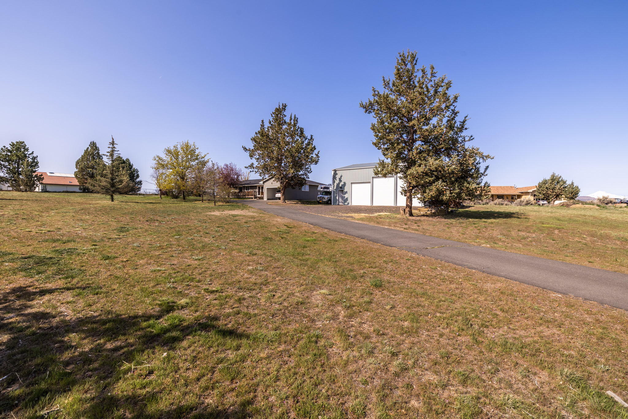 161 Southwest Cascade Lane Madras, OR 97741 - Photo 27 of 53 2022_04_24_161_se_cascade_lane_madras-56