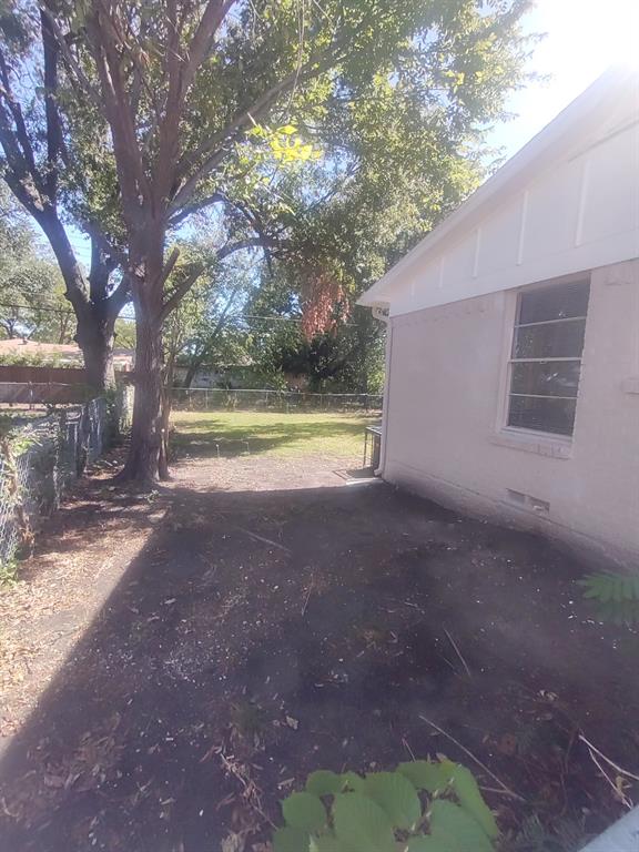 1332 Ridgeview Street Mesquite, TX 75149 - Photo 5 of 15 Gallery Image 5