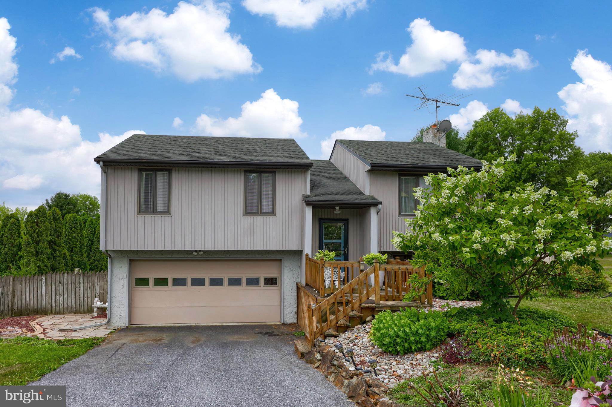 12 Sherri Lane Lititz, PA 17543 - Photo 1 of 27