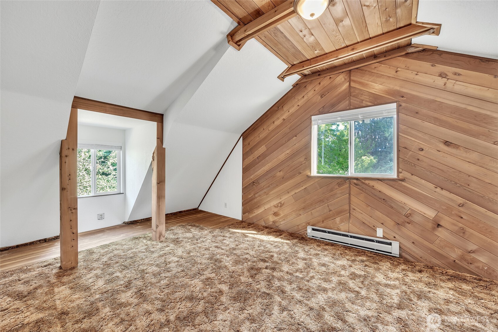 7914 242nd Street Southwest Edmonds, WA 98026 - Photo 22 of 38 an empty room with windows