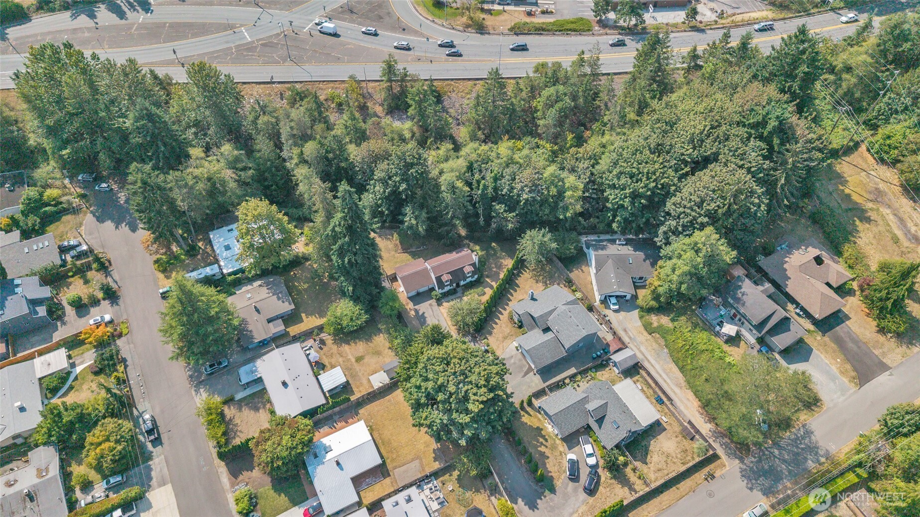 7914 242nd Street Southwest Edmonds, WA 98026 - Photo 35 of 38 an aerial view of multiple house