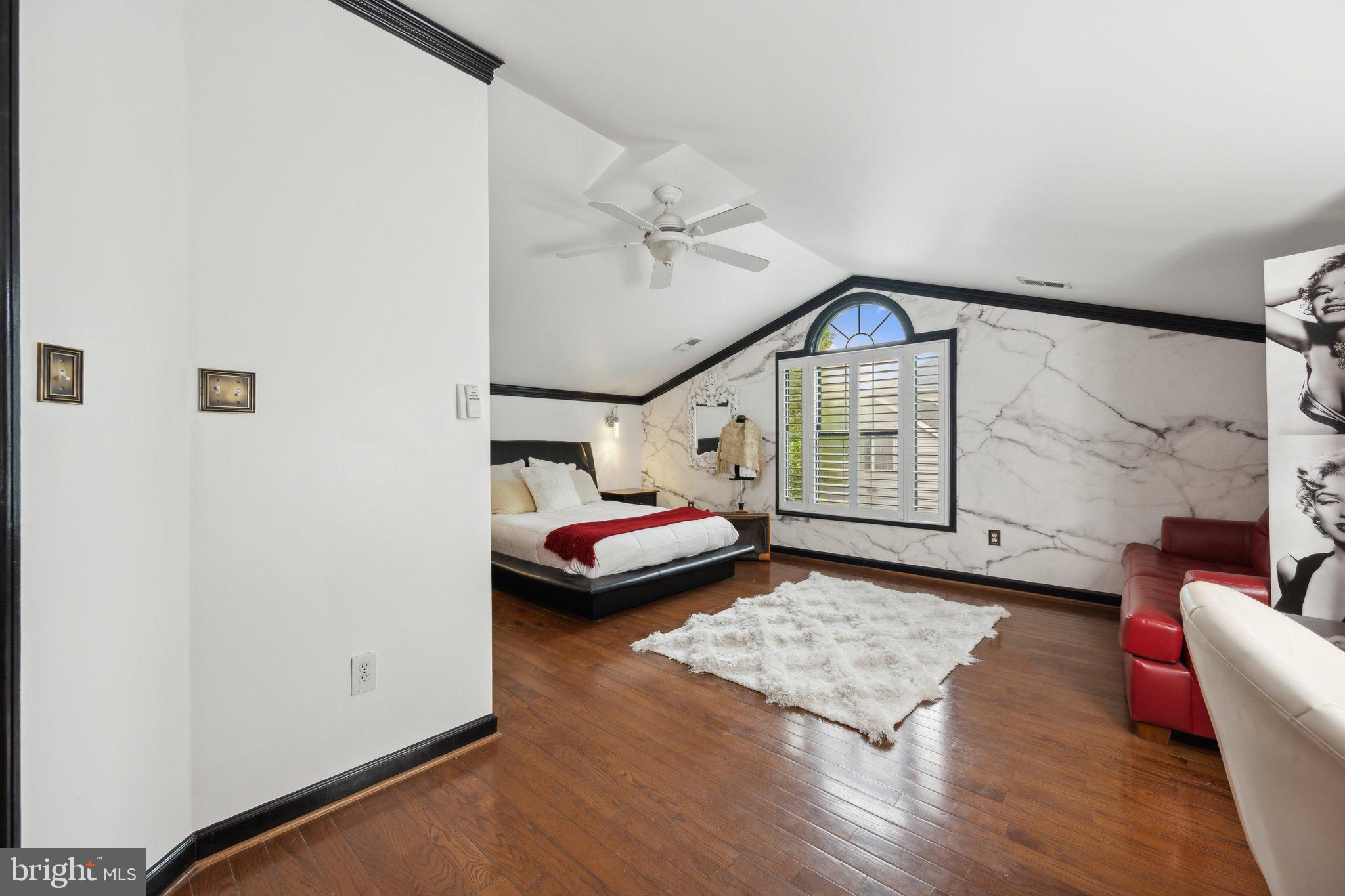 304 Thompson Dairy Way Rockville, MD 20850 - Photo 25 of 42 a living room with furniture and a window