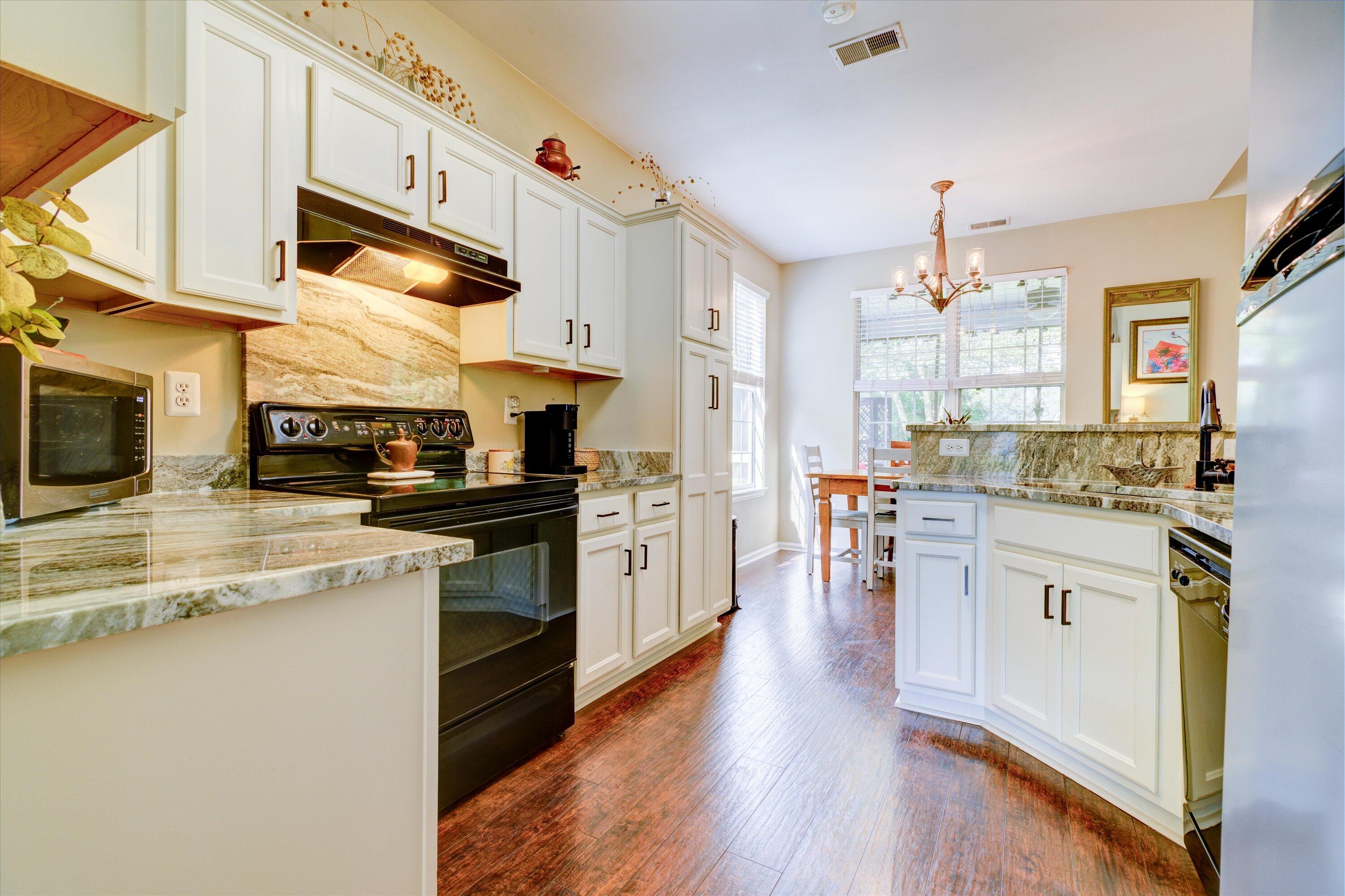 1324 Heidiho Way Mount Pleasant, SC 29466 - Photo 5 of 28 Kitchen