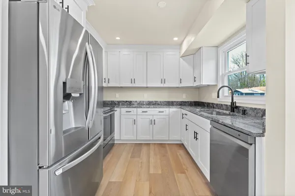 $2,900 | 221 Morningside Drive, Fredericksburg, VA 22401