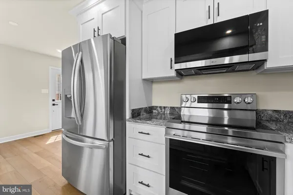 $2,900 | 221 Morningside Drive, Fredericksburg, VA 22401