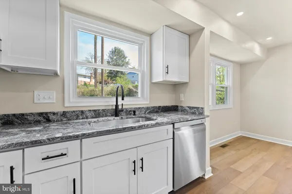 $2,900 | 221 Morningside Drive, Fredericksburg, VA 22401