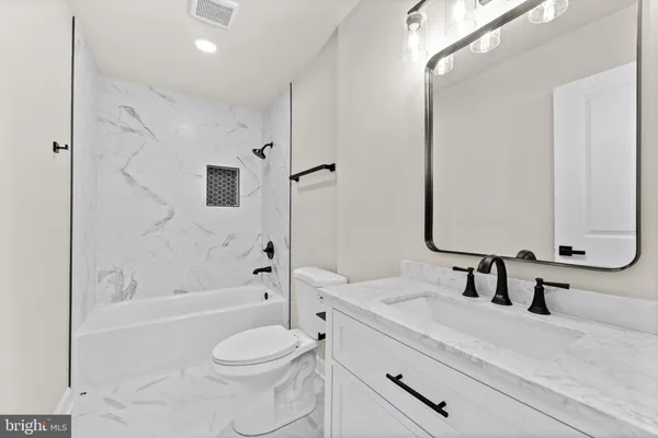 $2,900 | 221 Morningside Drive, Fredericksburg, VA 22401