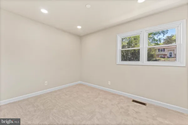 $2,900 | 221 Morningside Drive, Fredericksburg, VA 22401