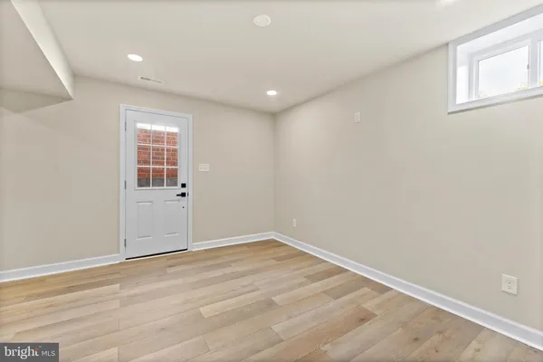 $2,900 | 221 Morningside Drive, Fredericksburg, VA 22401