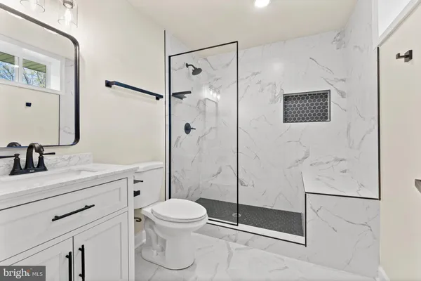 $2,900 | 221 Morningside Drive, Fredericksburg, VA 22401