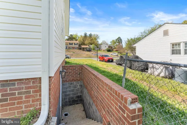 $2,900 | 221 Morningside Drive, Fredericksburg, VA 22401