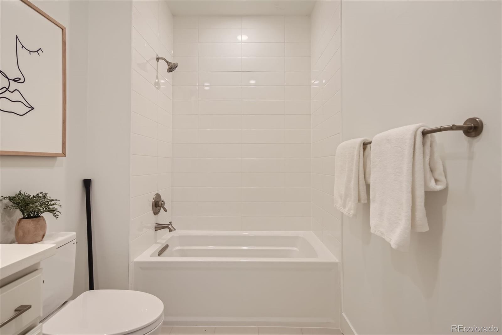 324 East Orchard Road Centennial, CO 80121 - Photo 12 of 28