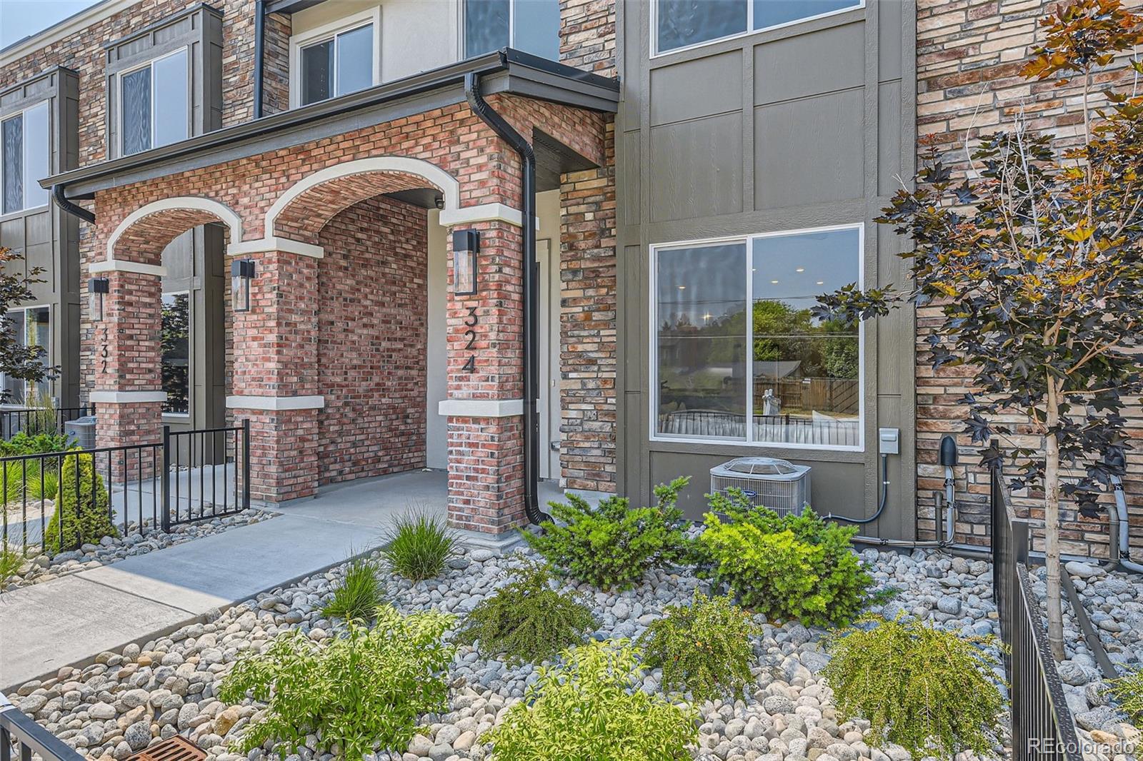 324 East Orchard Road Centennial, CO 80121 - Photo 2 of 28