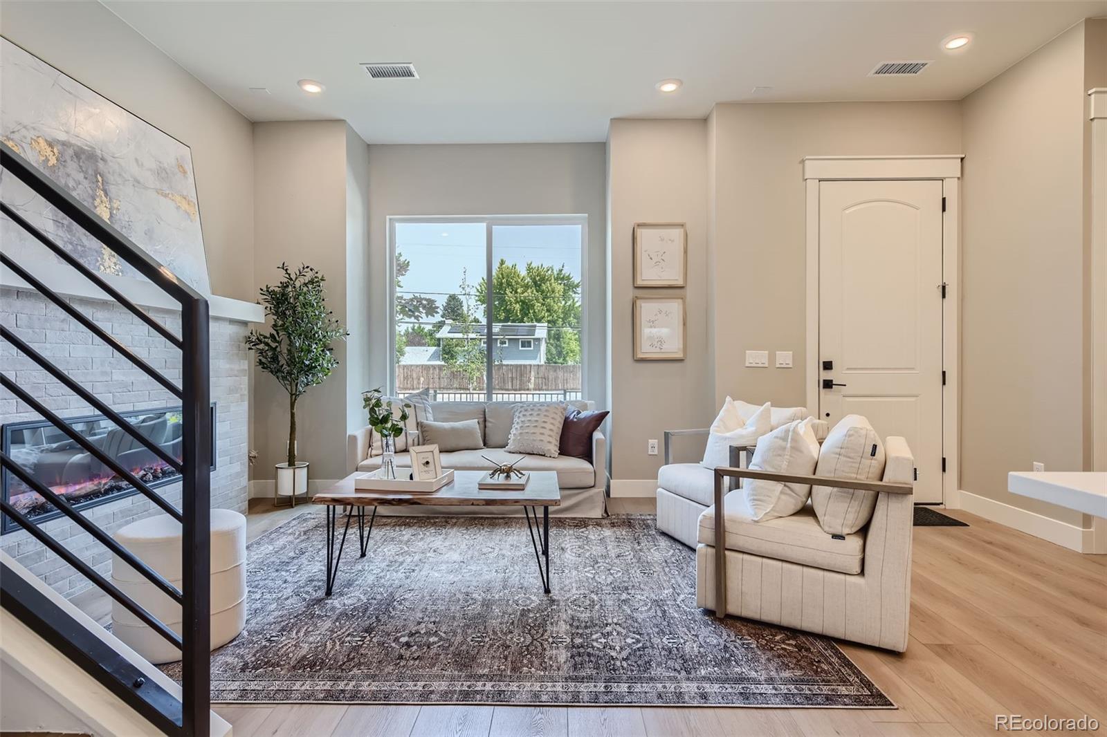 324 East Orchard Road Centennial, CO 80121 - Photo 5 of 28