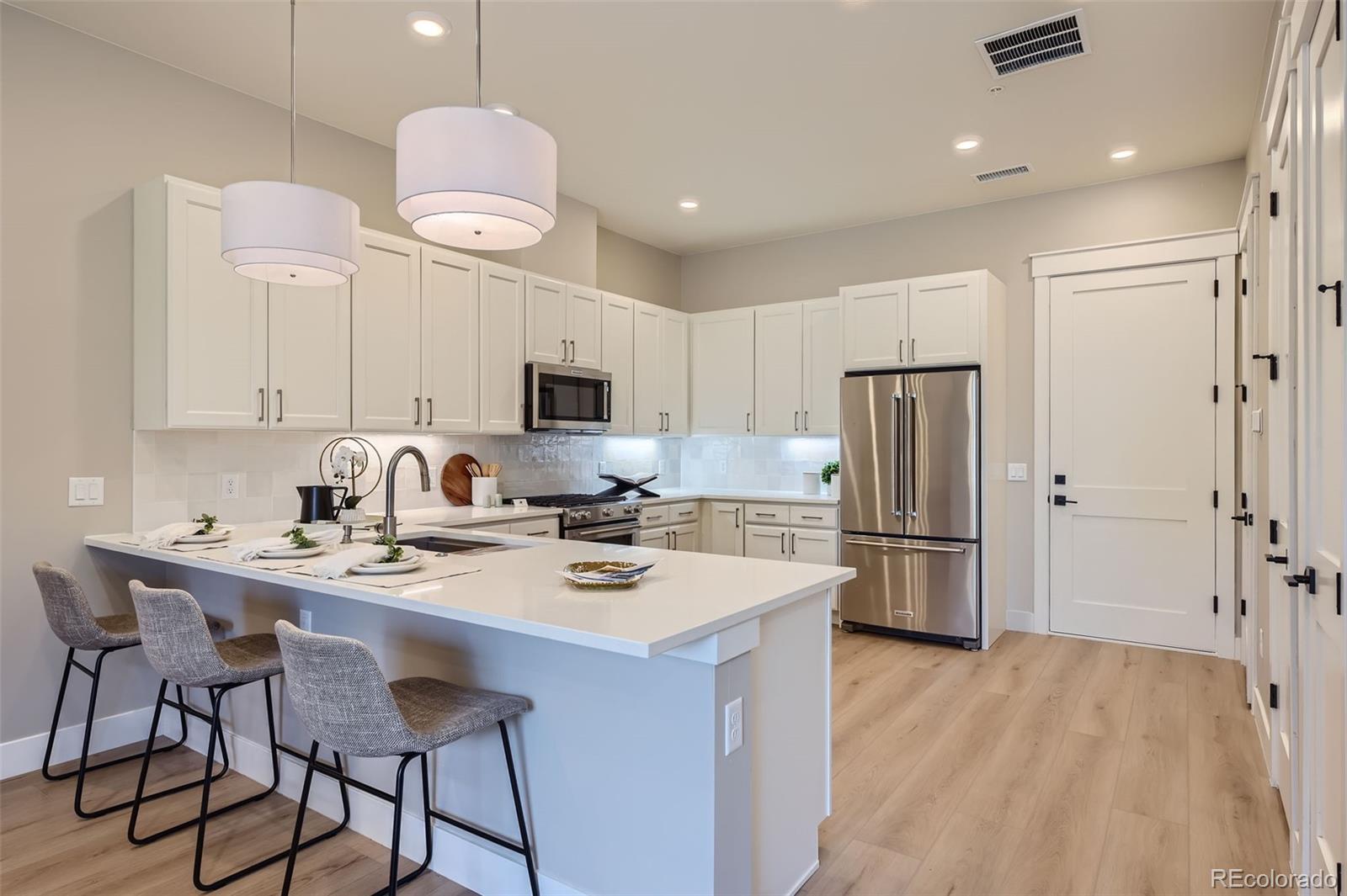 324 East Orchard Road Centennial, CO 80121 - Photo 7 of 28