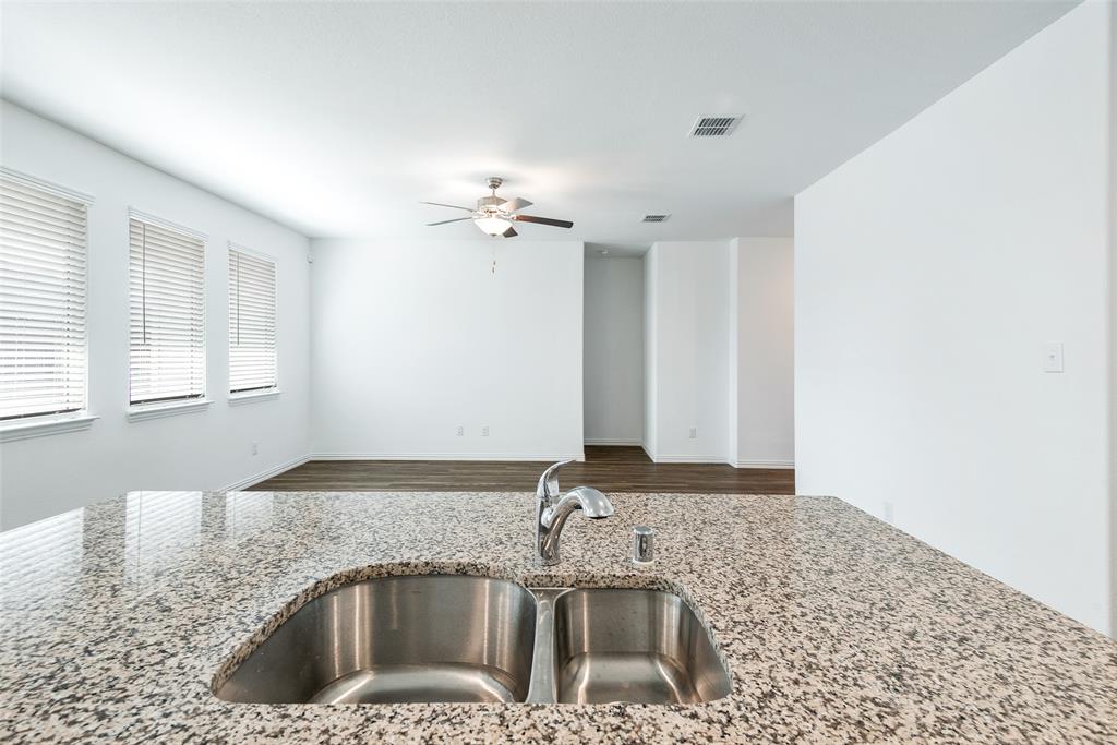 537 Robinson Way Fate, TX 75189 - Photo 10 of 23