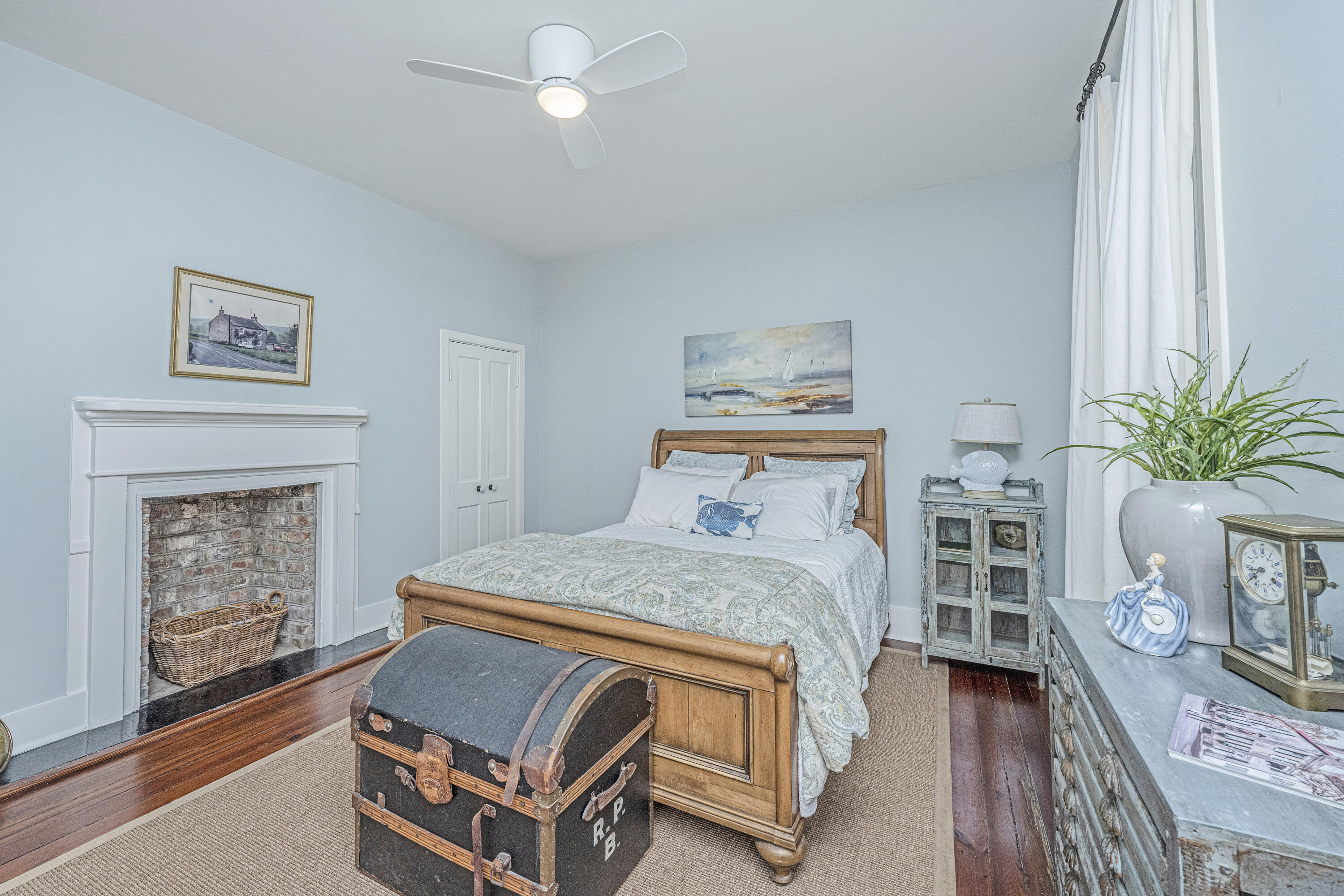 31 State Street Charleston, SC 29401 - Photo 26 of 52 Bedroom 2